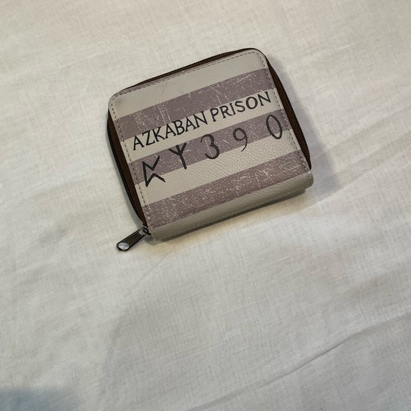 Azkaban prison wallet hot topic - Picture 3 of 4